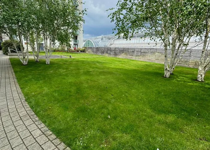 Modern Apt Cardiff City Centre - Prime Location
